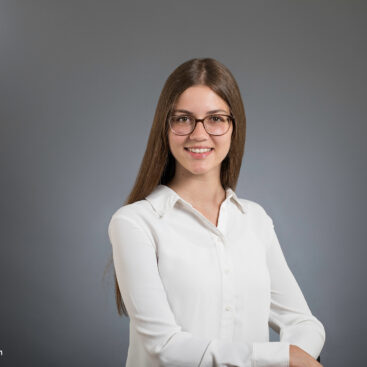 Bewerbungsfotos für Administrator mit einen perfekten ersten Ei